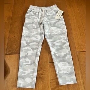 Scorpio Sol Gray Camo Joggers